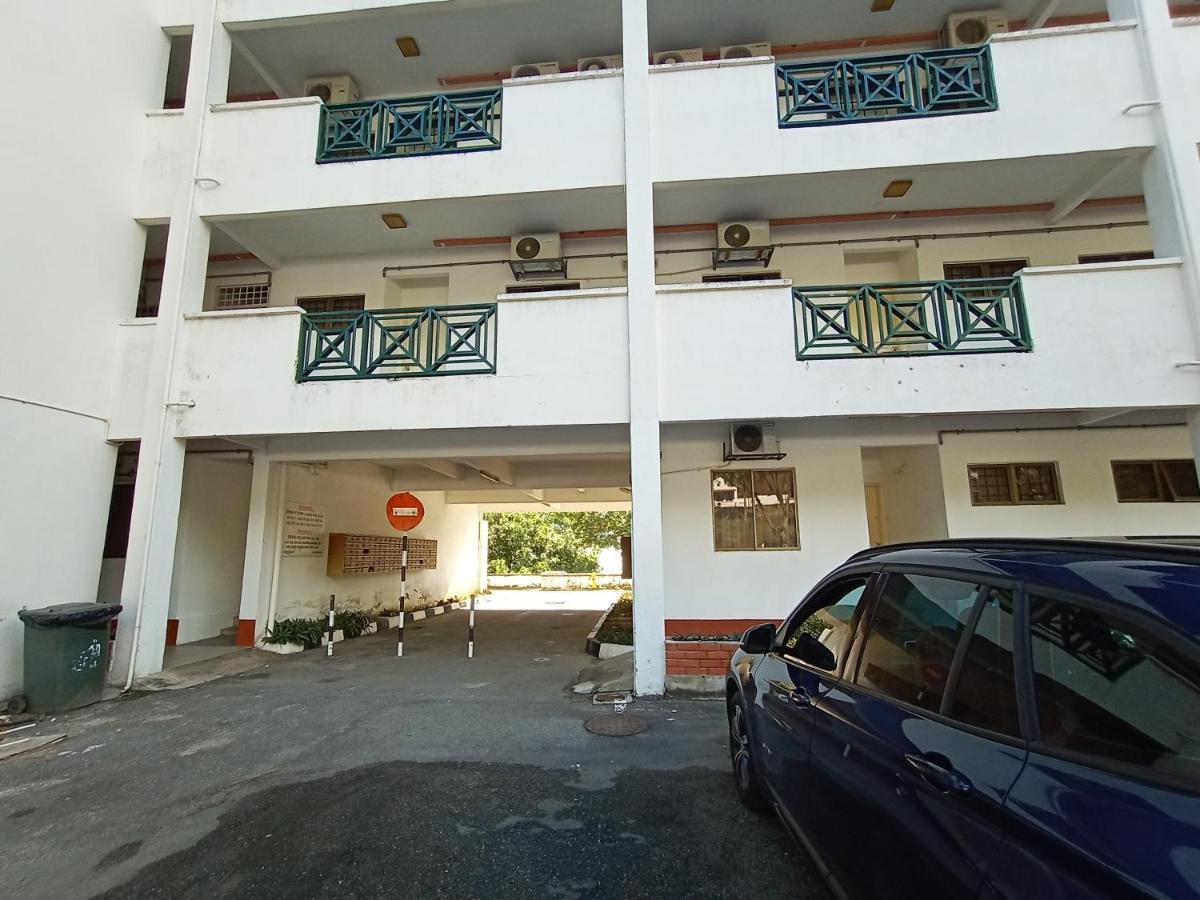 Apartment Islam Bayu Beach Pd Port Dickson Exterior photo