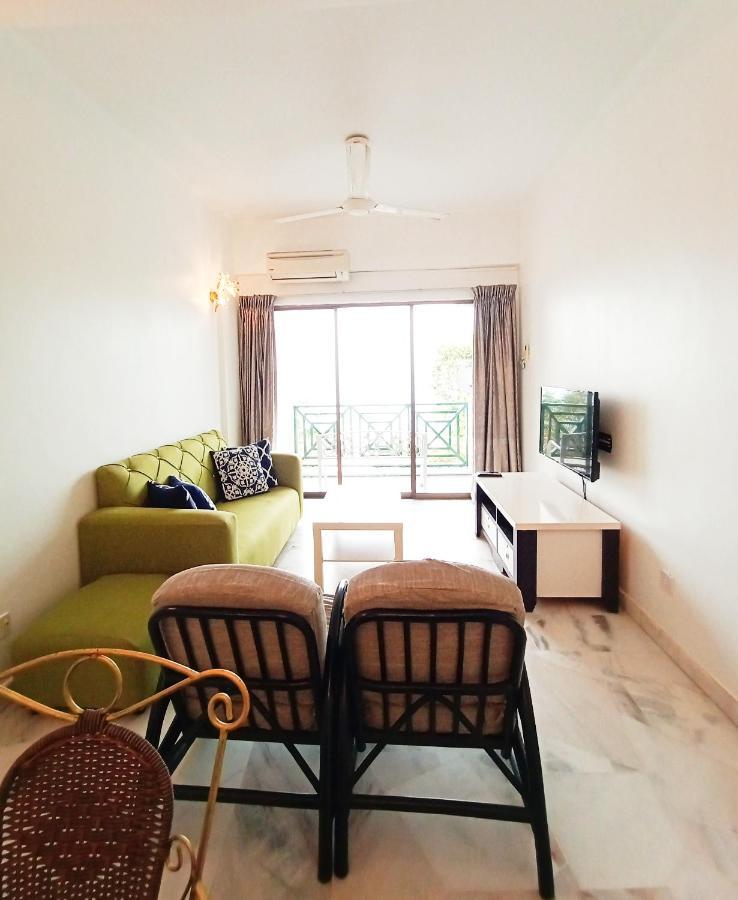 Apartment Islam Bayu Beach Pd Port Dickson Exterior photo