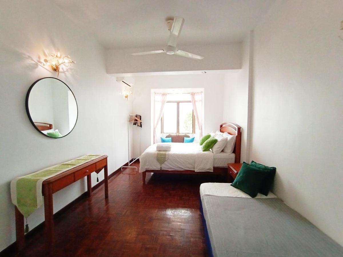 Apartment Islam Bayu Beach Pd Port Dickson Exterior photo