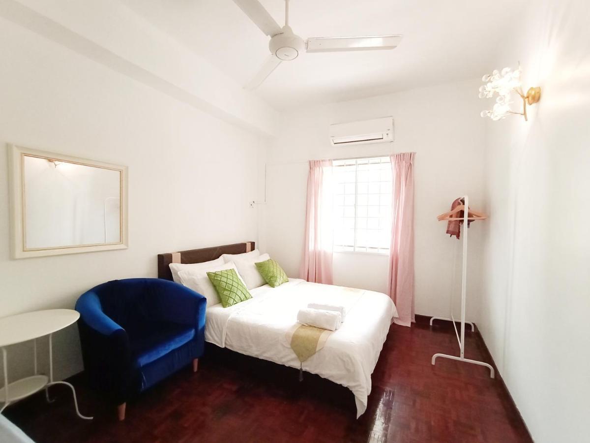 Apartment Islam Bayu Beach Pd Port Dickson Exterior photo