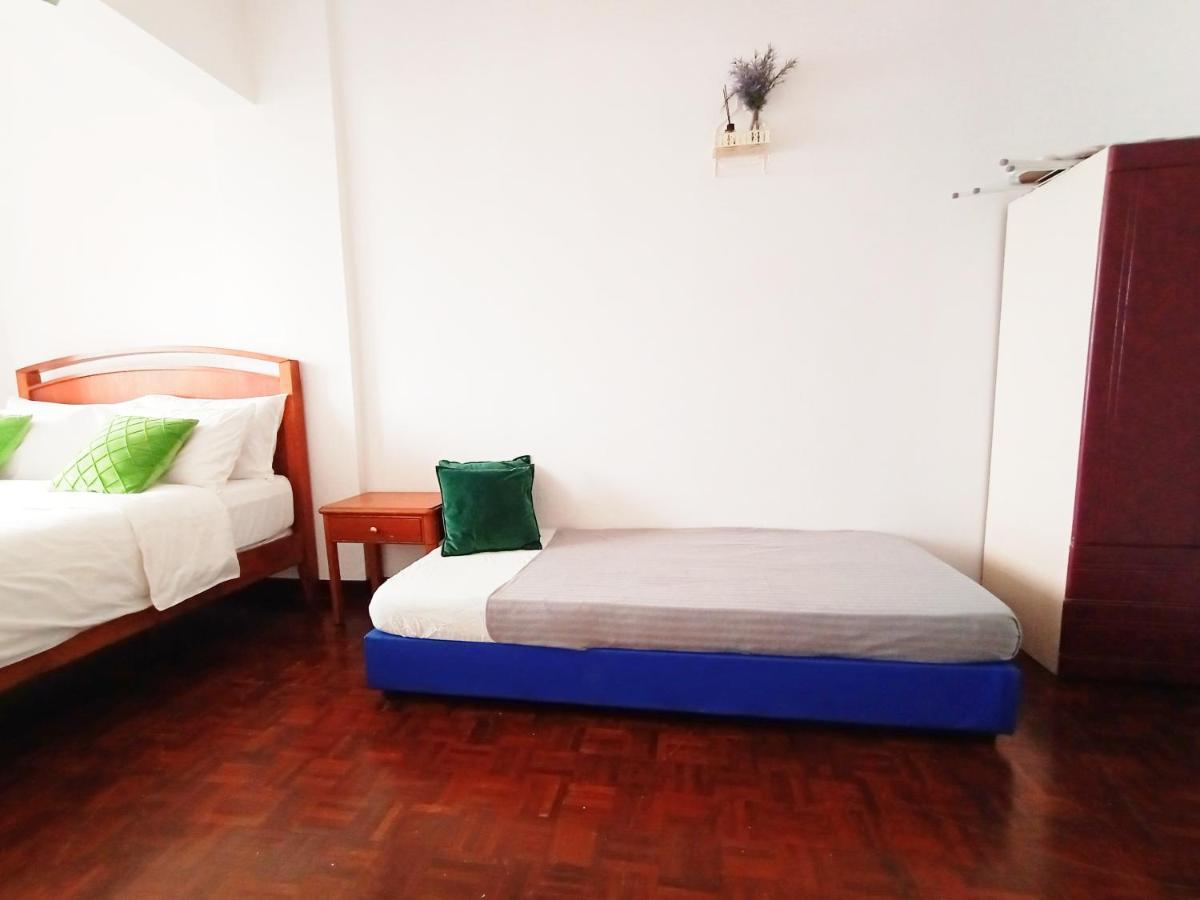 Apartment Islam Bayu Beach Pd Port Dickson Exterior photo